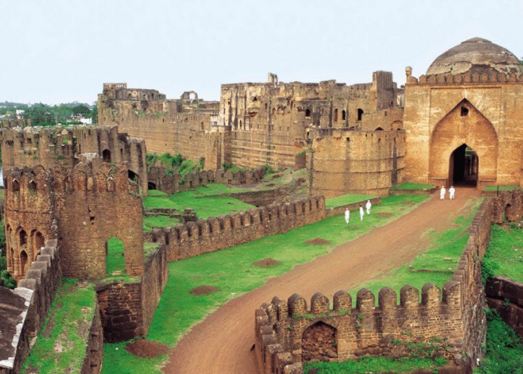 Bijapur Fort, Bijapur, Karnataka, India